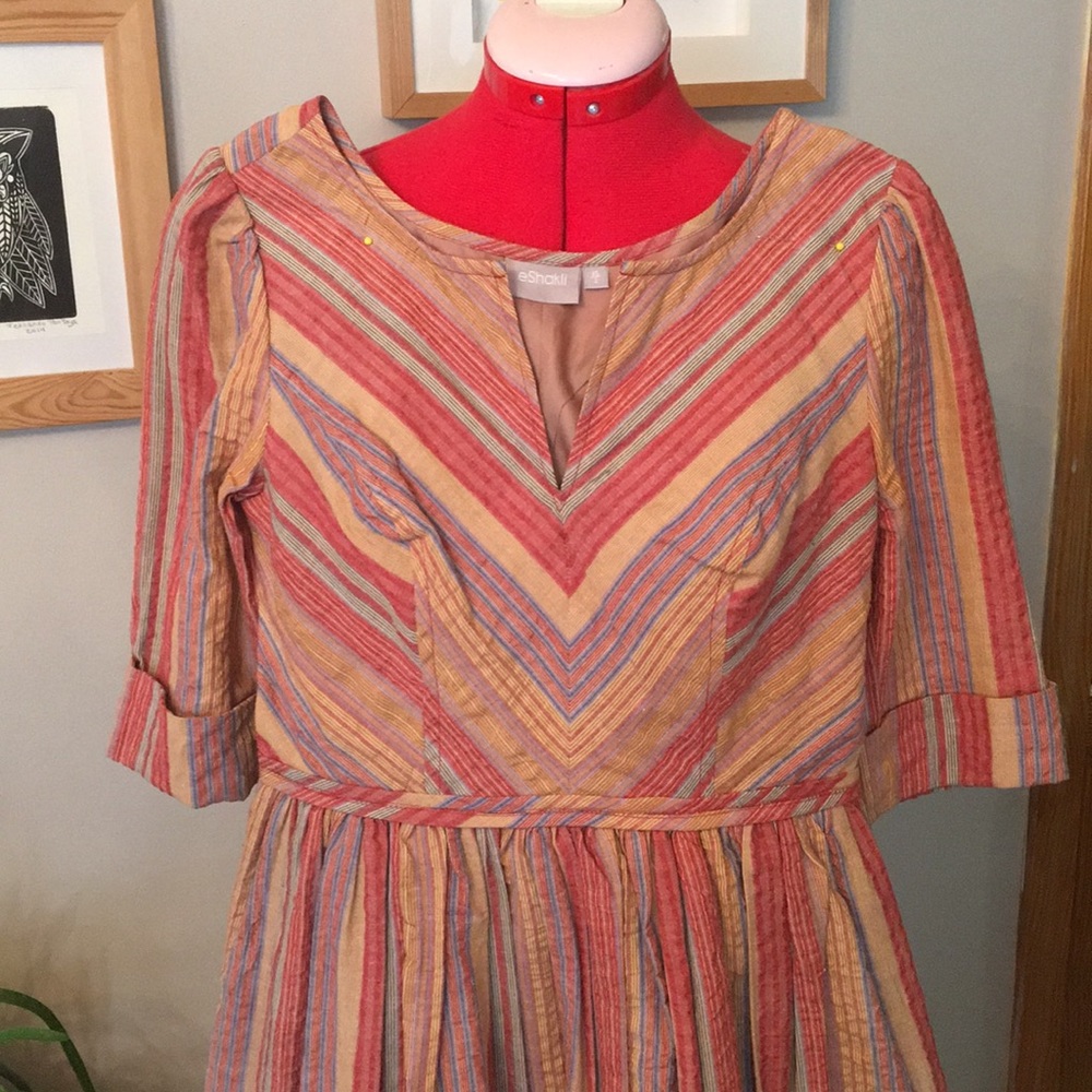 Fully lined gathered midi dress with pockets sz2